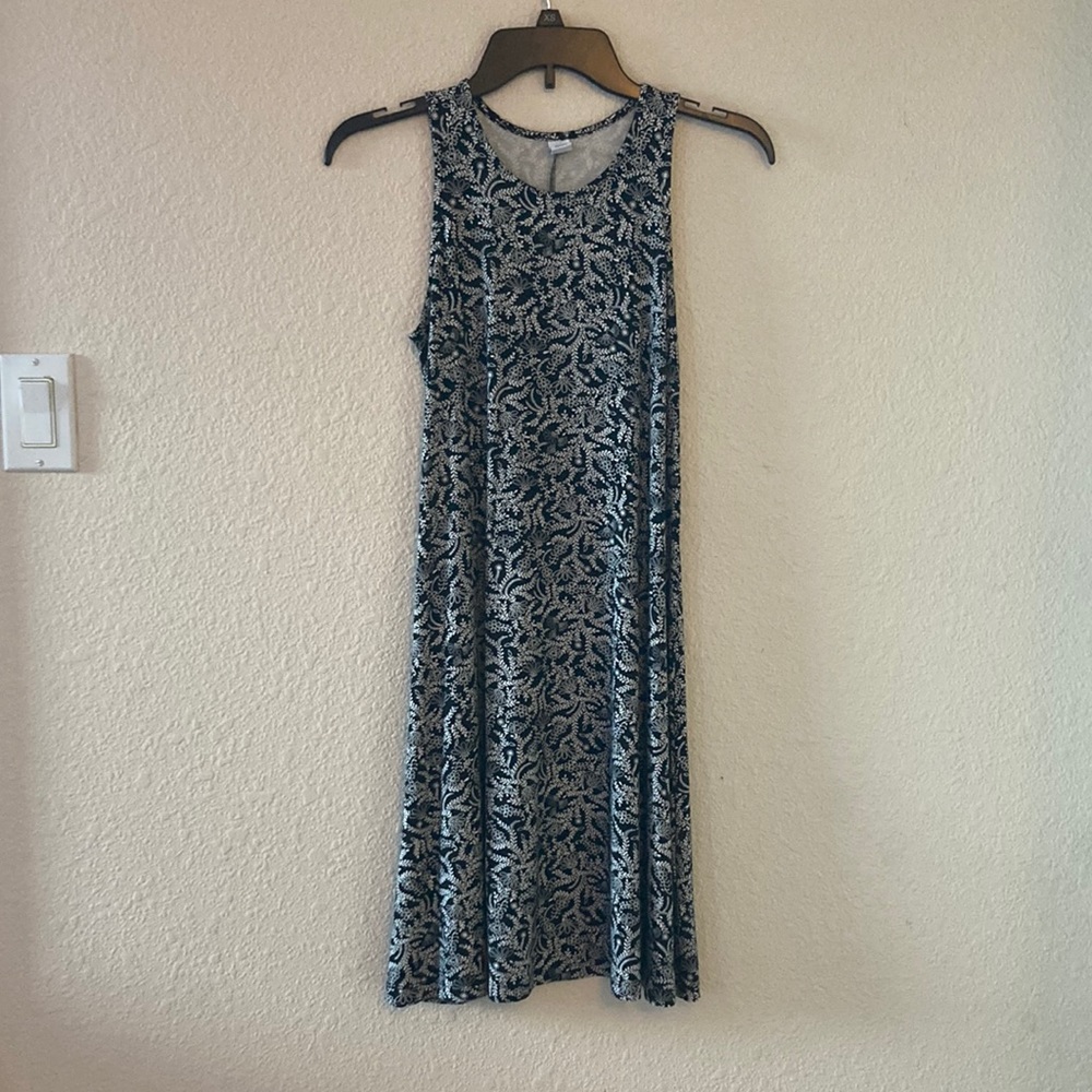 Old Navy Size XS black and white floral print dress